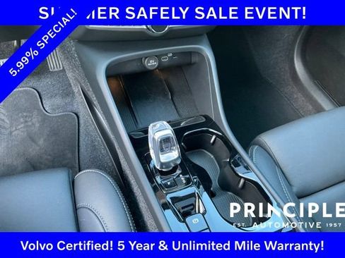 Certified 2025 Volvo XC40 B5 Ultra AWD/4WD image 20