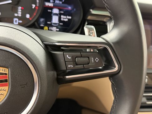 Certified 2025 Porsche Macan image 51