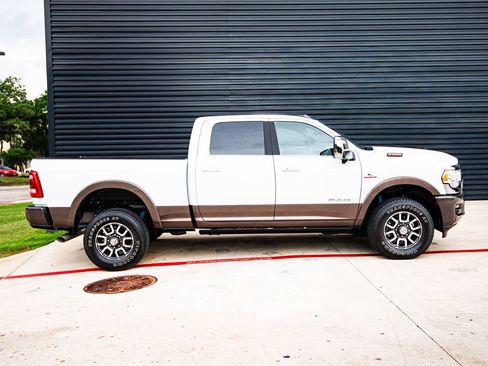 Used 2024 RAM 2500 Limited w/ Safety Group image 8