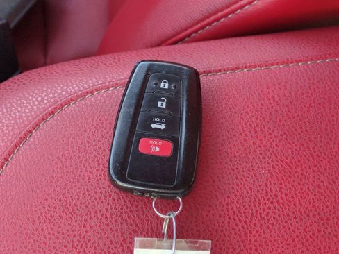 Used 2023 Toyota Camry XSE image 29