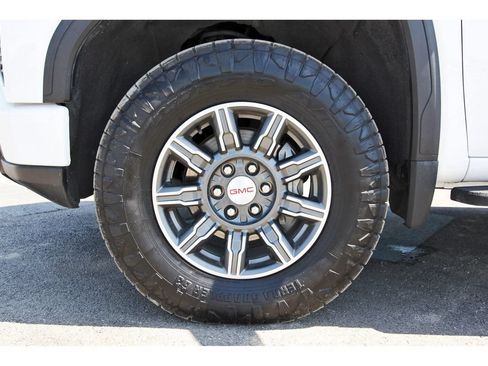 Used 2022 GMC Sierra 1500 AT4 w/ AT4 Preferred Package AWD/4WD image 34