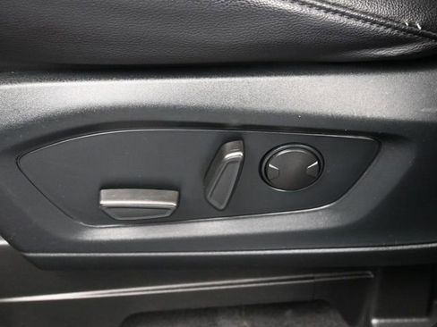 Used 2022 Ford Explorer ST image 11