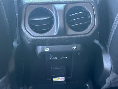 Used 2020 Jeep Wrangler Unlimited Sahara w/ LED Lighting Group image 15