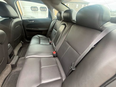 Used 2010 Chevrolet Impala LTZ FWD image 14