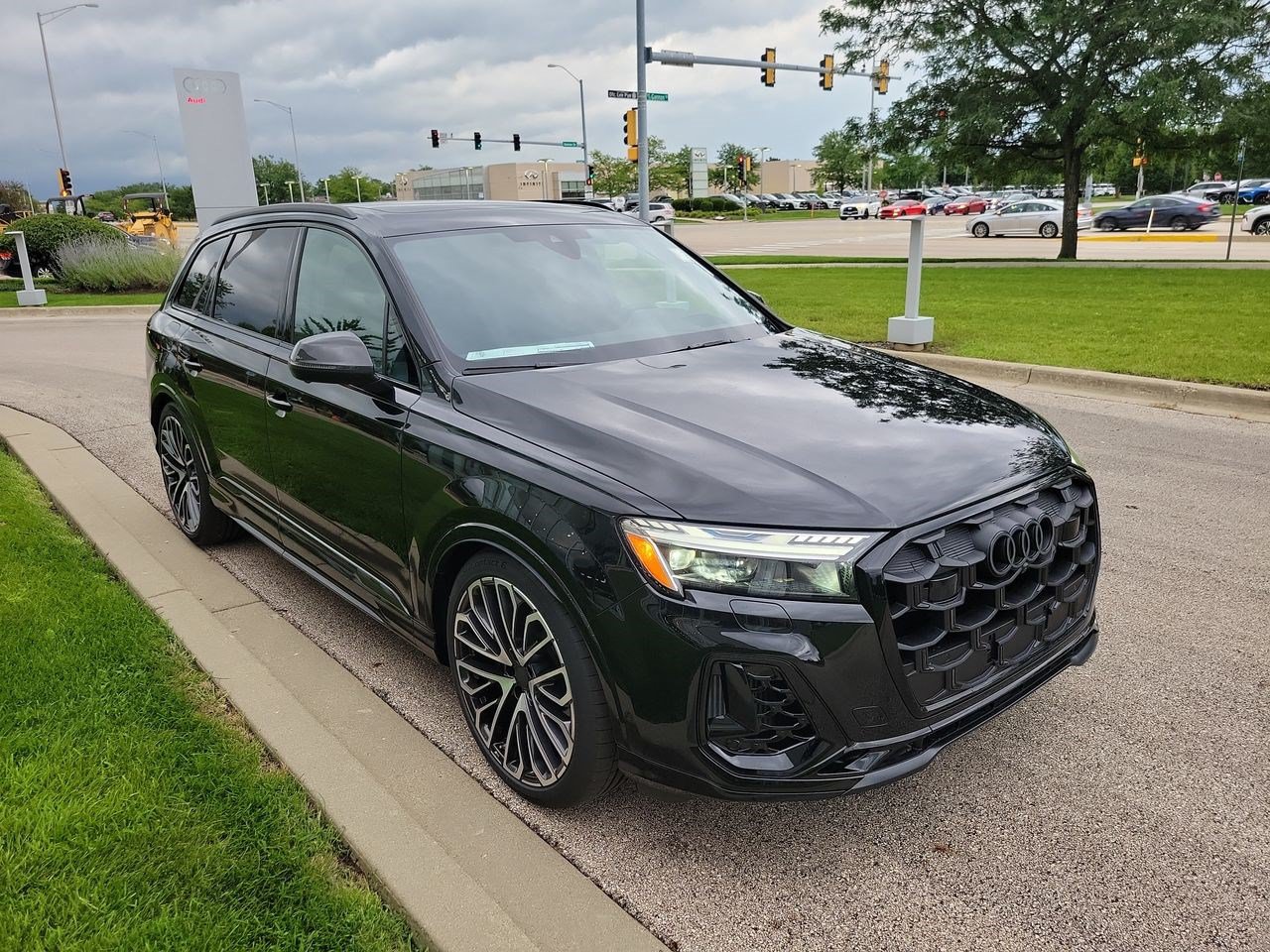 New 2026 Audi SQ7 Prestige AWD/4WD image 28