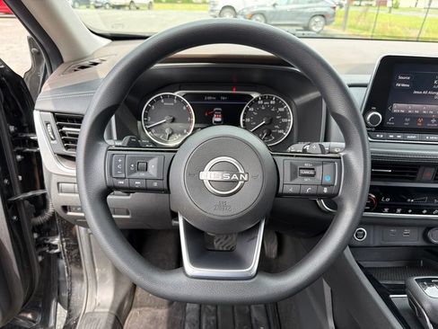 Used 2023 Nissan Rogue SV AWD/4WD image 15