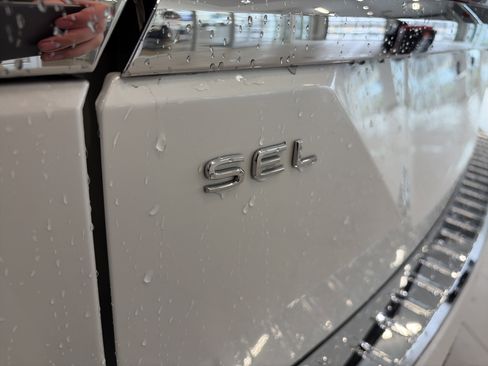 Used 2024 Volkswagen Atlas SEL image 7