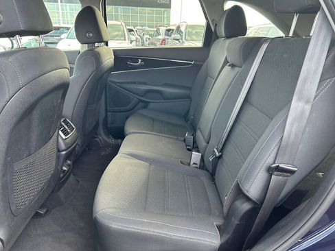 Used 2020 Kia Sorento LX w/ LX I4 Convenience Package image 22