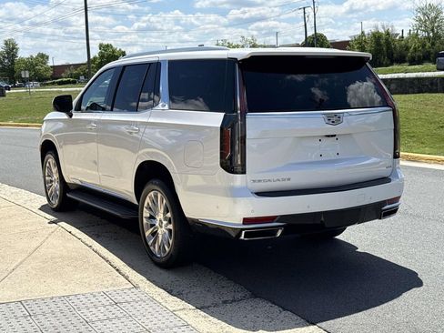 Used 2023 Cadillac Escalade Premium Luxury AWD/4WD image 23