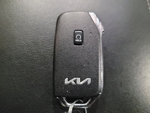Used 2022 Kia Sorento S AWD/4WD image 32