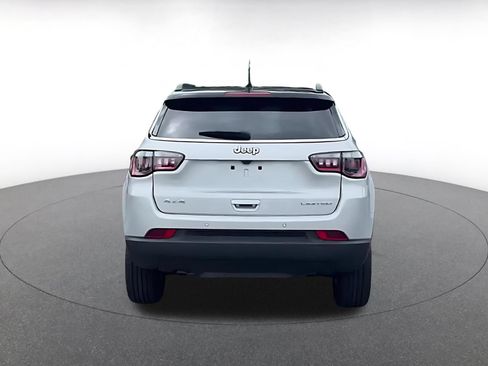 Used 2025 Jeep Compass Limited AWD/4WD image 12