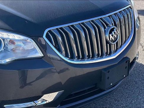 Used 2017 Buick Enclave Premium image 29