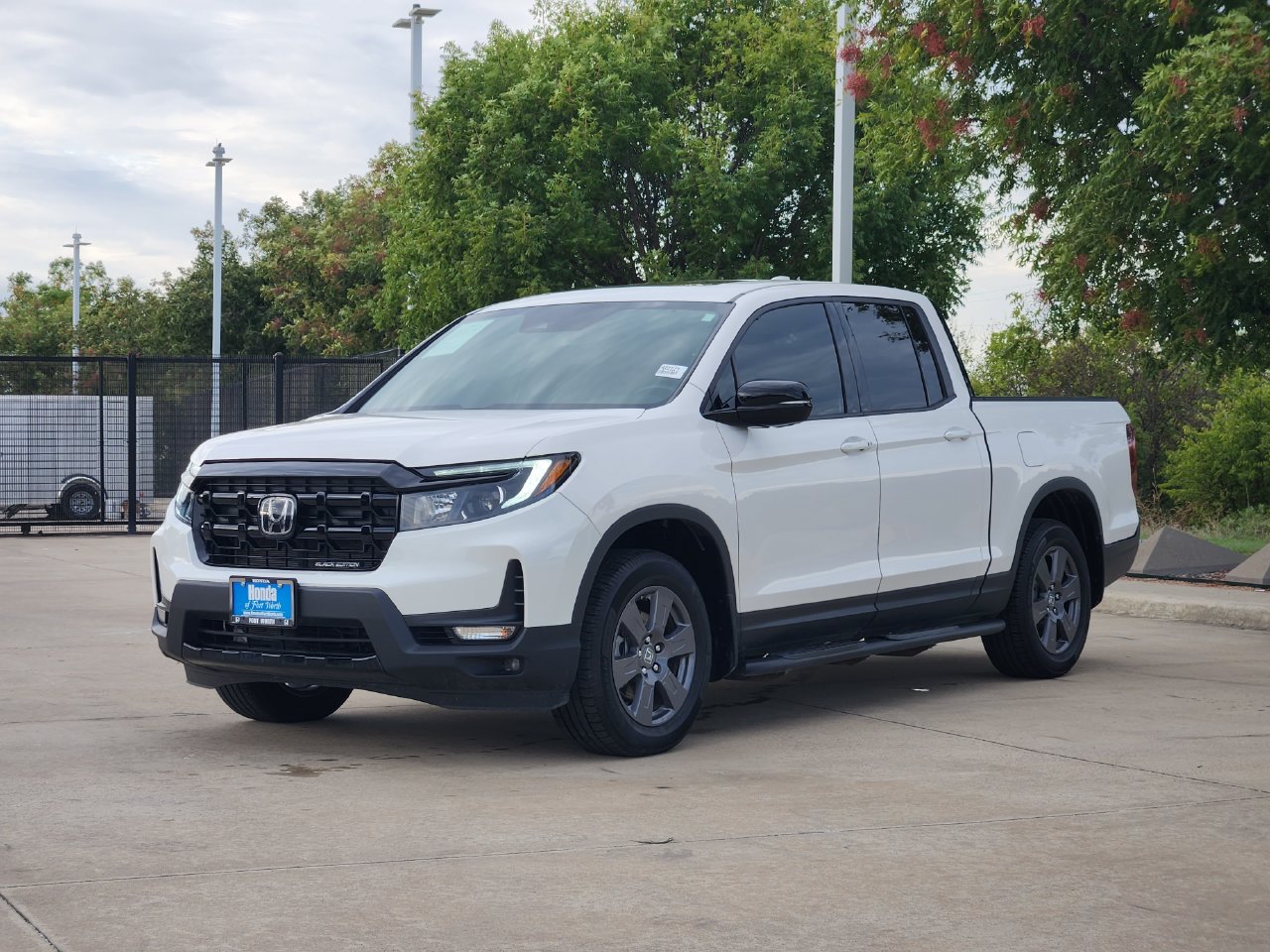 Certified 2025 Honda Ridgeline Black Edition image 3