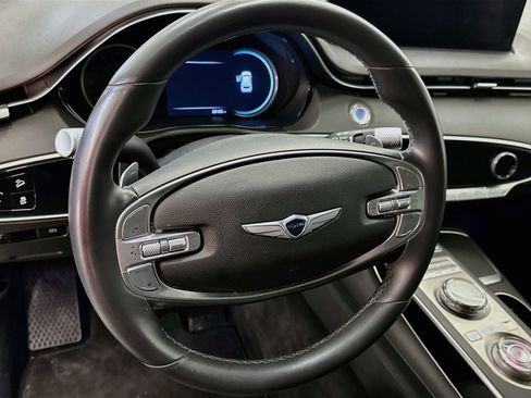 Used 2025 Genesis GV70 2.5T AWD/4WD image 18