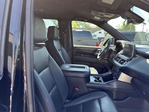 Used 2023 Chevrolet Suburban LT RWD image 37