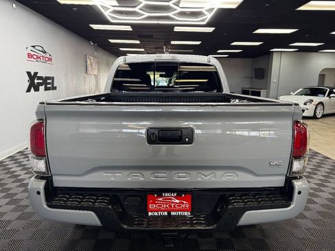 Used 2020 Toyota Tacoma TRD Sport w/ Technology Package RWD image 12
