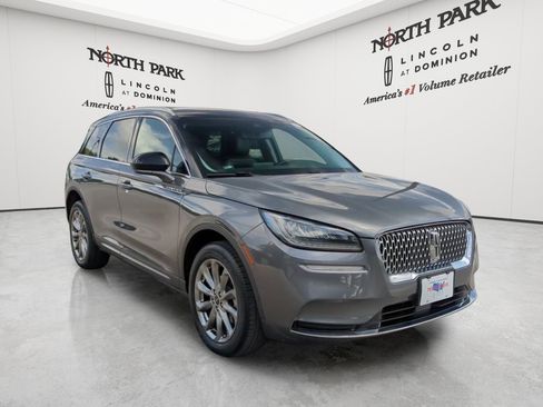 Used 2022 Lincoln Corsair AWD w/ Premium Package image 7