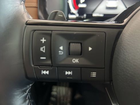 Used 2024 Nissan Pathfinder Platinum w/ Cargo Package FWD image 61