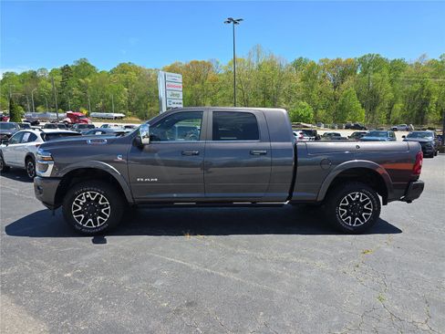 Used 2025 RAM 2500 Limited AWD/4WD image 7
