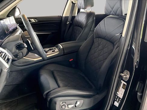 Used 2025 BMW X7 xDrive40i w/ Premium Package AWD/4WD image 7