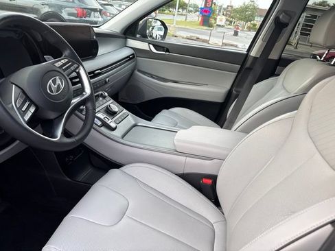 Used 2024 Hyundai Palisade SEL w/ Premium Package AWD/4WD image 5