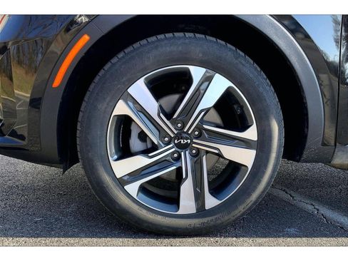 Used 2024 Kia Sorento EX AWD/4WD image 9