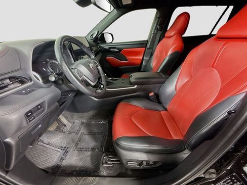 Used 2023 Toyota Highlander XSE image 20