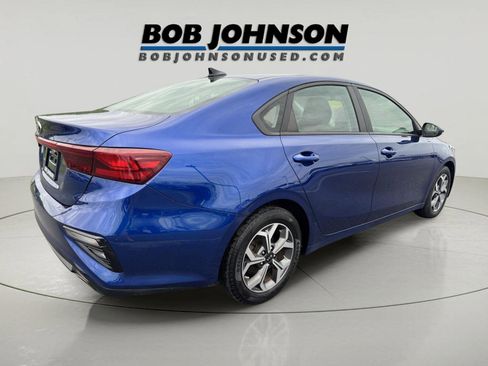 Used 2020 Kia Forte LXS FWD image 3