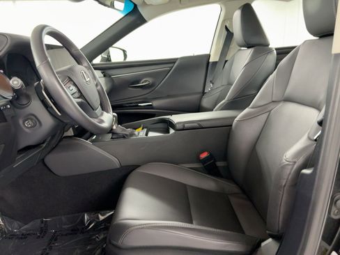 Used 2024 Lexus ES 300h w/ Premium Package image 5