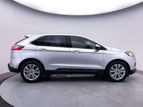 Used 2019 Ford Edge Titanium FWD image 40