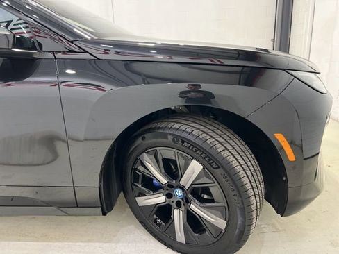 Used 2025 BMW iX xDrive50 image 4