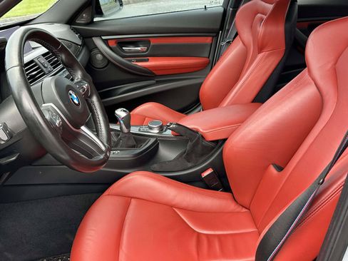 Used 2018 BMW M3 RWD image 15