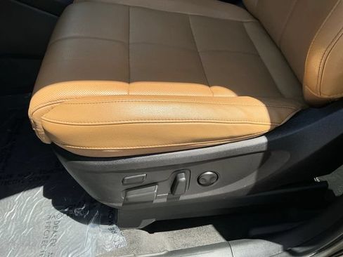 Used 2022 Kia Telluride SX w/ Towing Package FWD image 21