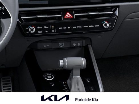 New 2025 Kia Niro EX Touring image 23