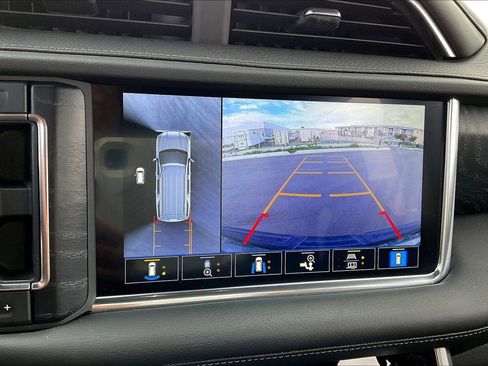 Used 2021 GMC Yukon Denali w/ Advanced Technology Package image 20