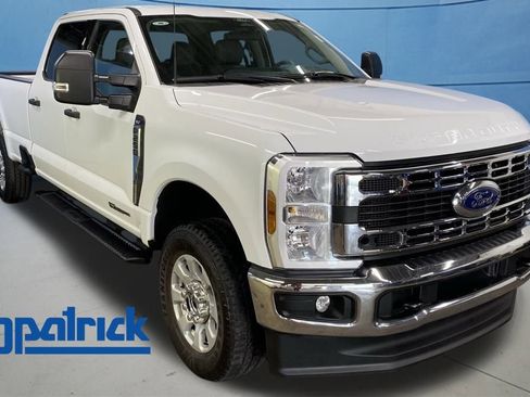 Used 2024 Ford F250 XLT image 1