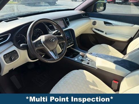 Used 2019 INFINITI QX50 Essential w/ Sensory Package FWD image 4