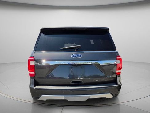 Used 2019 Ford Expedition XLT w/ Equipment Group 202A RWD image 4
