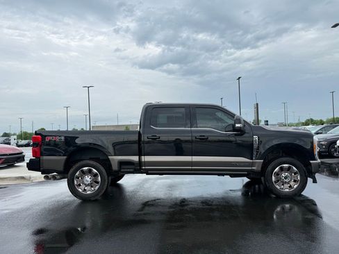 Used 2023 Ford F250 King Ranch w/ FX4 Off-Road Package AWD/4WD image 4