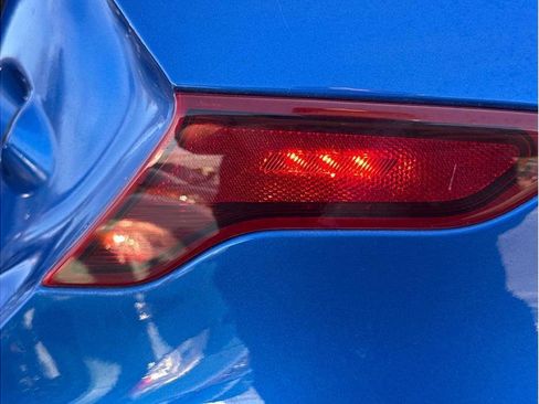 Used 2019 Chevrolet Bolt Premier w/ Infotainment Package image 29