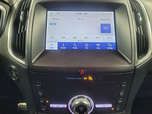 Used 2020 Ford Edge ST image 25