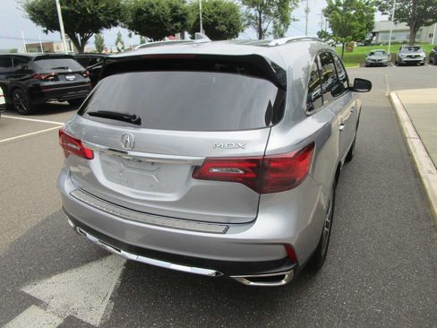 Used 2018 Acura MDX FWD w/ Advance Package image 5