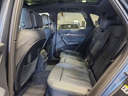 Used 2025 Audi Q5 e Premium Plus w/ Premium Plus Package image 18