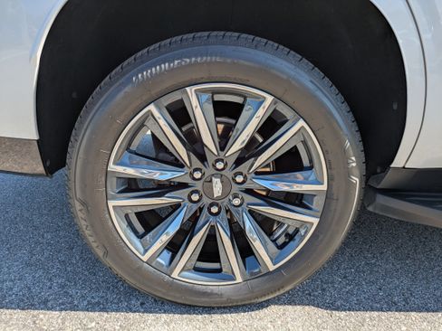 Certified 2022 Cadillac Escalade Sport w/ Touring Package image 12