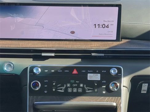 New 2026 Genesis GV80 2.5T Advanced image 16