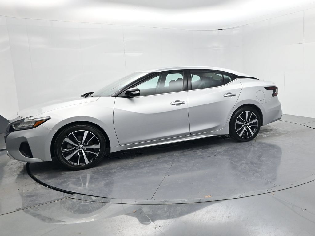 Used 2023 Nissan Maxima SV w/ Floor Mat Group FWD image 4