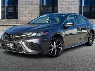 Used 2023 Toyota Camry SE video 2