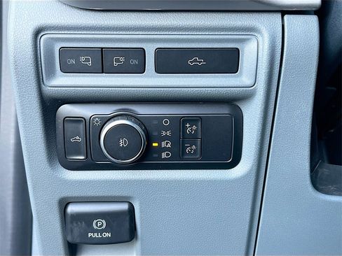 Used 2022 Ford F150 XLT w/ Equipment Group 302A High image 10