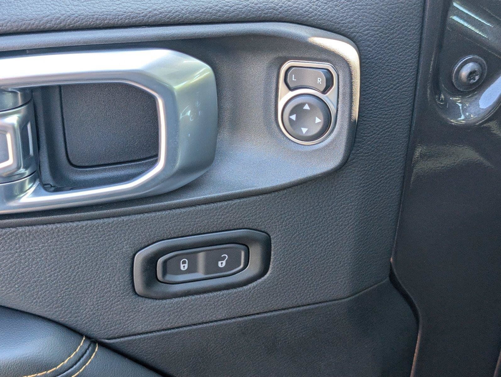 New 2027 Jeep Wrangler Unlimited Sahara AWD/4WD image 20