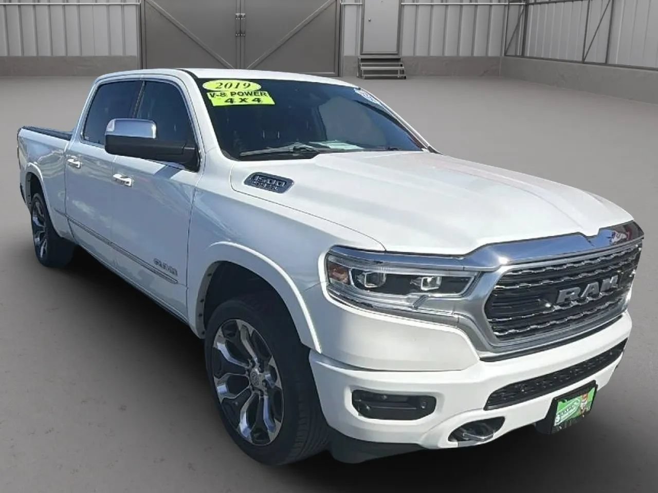 Used 2019 RAM 1500 Limited AWD/4WD image 2